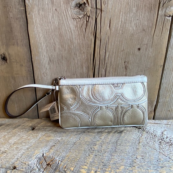 NWT Coach Pieced C Studded Gallery Tote and Wristlet - Picture 11 of 14